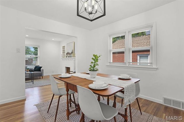 5681 Pernod Avenue, St Louis, MO 63139