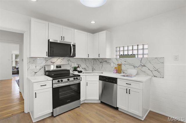 5681 Pernod Avenue, St Louis, MO 63139