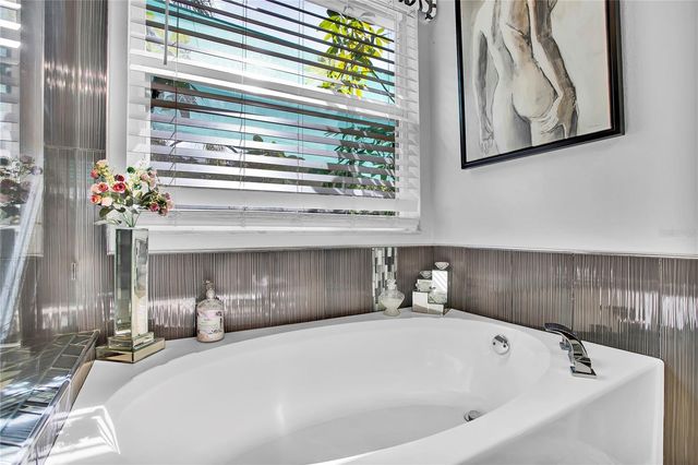 10516 JULIANO DRIVE, Riverview, FL 33569