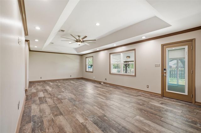 4215 County Road 182, Alvin, TX 77511