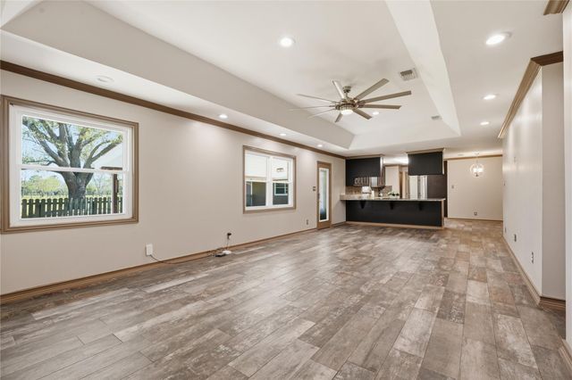 4215 County Road 182, Alvin, TX 77511