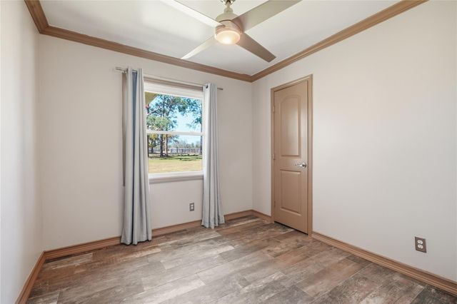 4215 County Road 182, Alvin, TX 77511