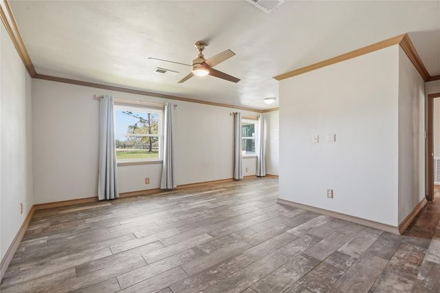 4215 County Road 182, Alvin, TX 77511