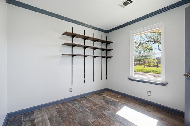 4215 County Road 182, Alvin, TX 77511