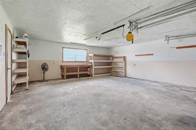 4215 County Road 182, Alvin, TX 77511