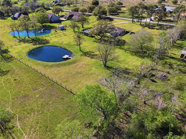 4215 County Road 182, Alvin, TX 77511