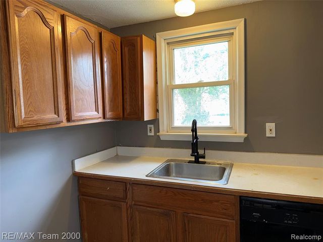 17930 Ruth Street, Melvindale, MI 48122