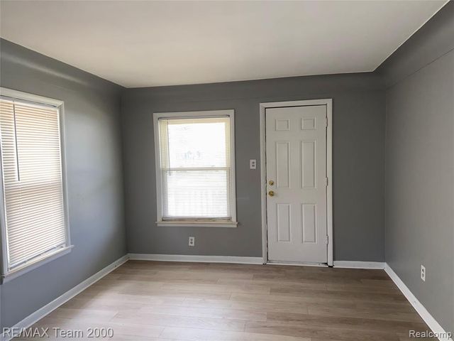 17930 Ruth Street, Melvindale, MI 48122