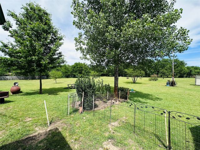 6494 Clear Creek Road, Mabank, TX 75156