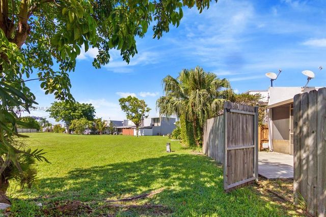 2524 SW 122nd Court, Miami, FL 33175