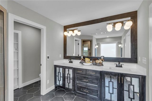 17483 W 169th Terrace, Olathe, KS 66062
