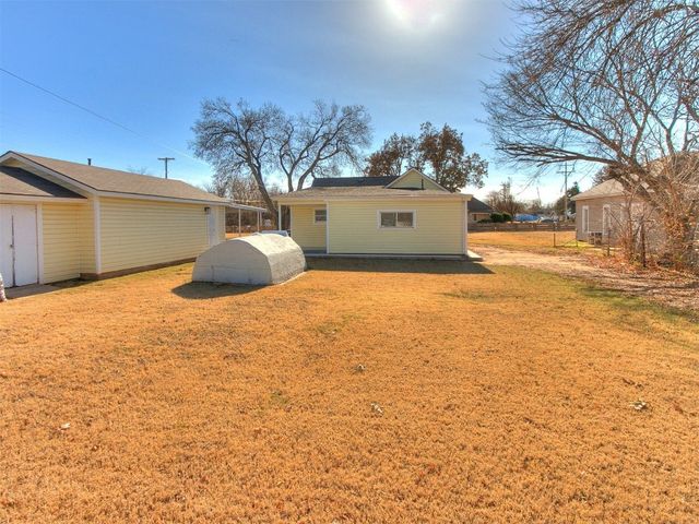 308 E Broadway Avenue, Kingfisher, OK 73750