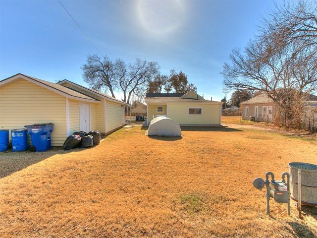 308 E Broadway Avenue, Kingfisher, OK 73750