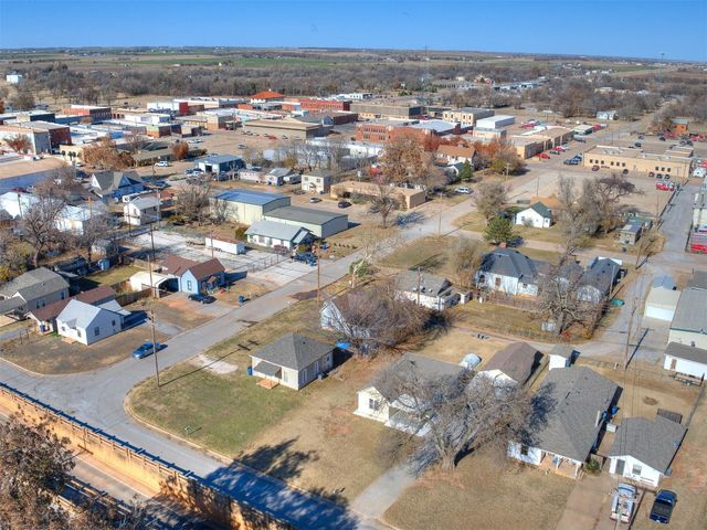 308 E Broadway Avenue, Kingfisher, OK 73750