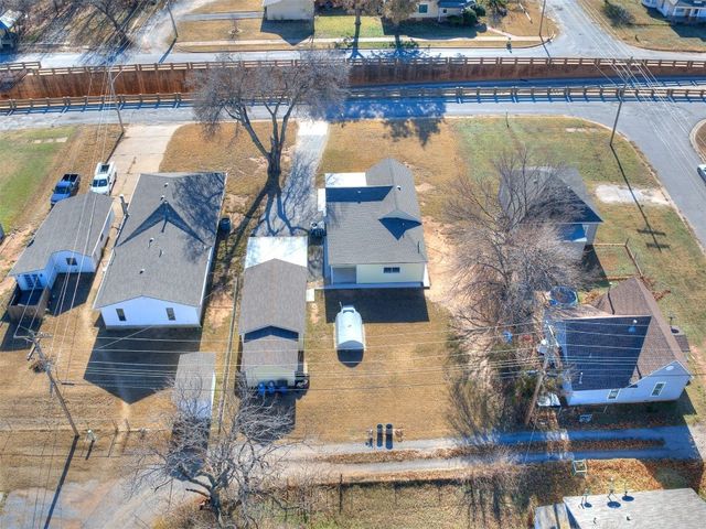 308 E Broadway Avenue, Kingfisher, OK 73750