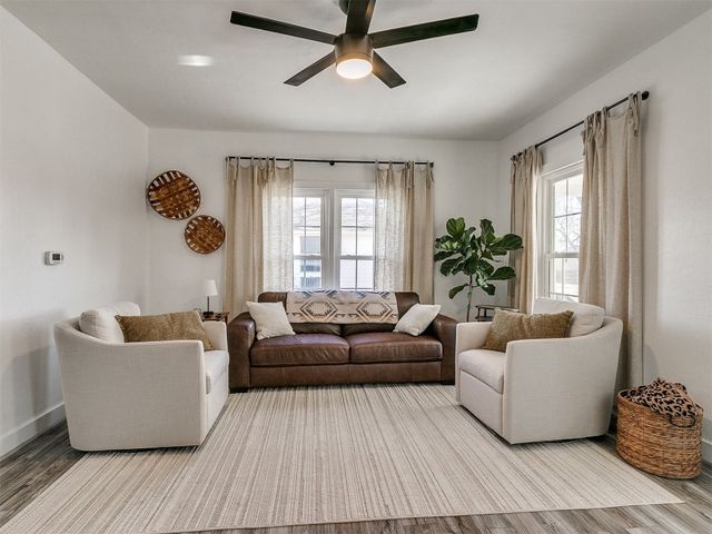 308 E Broadway Avenue, Kingfisher, OK 73750