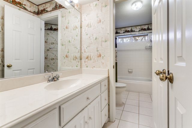 1119 Creekwood Drive, Garland, TX 75044