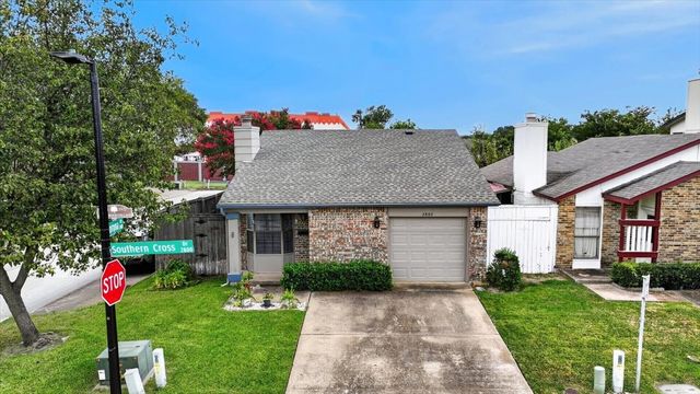 2802 Southern Cross Drive, Garland, TX 75044
