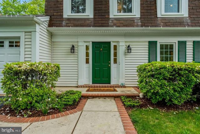 6 WEST CT, Sterling, VA 20165