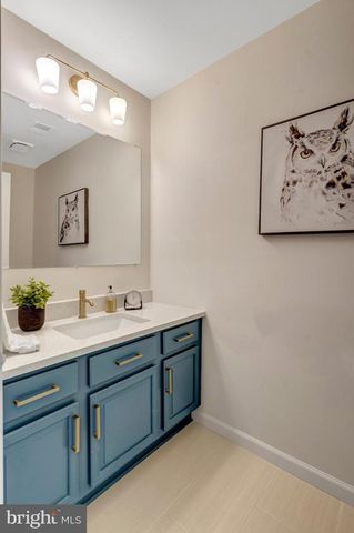 6 WEST CT, Sterling, VA 20165