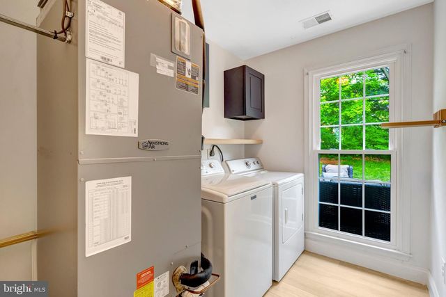6 WEST CT, Sterling, VA 20165