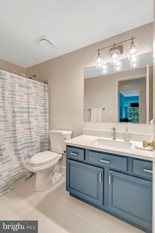 6 WEST CT, Sterling, VA 20165