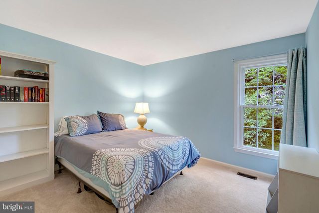 6 WEST CT, Sterling, VA 20165
