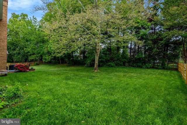 6 WEST CT, Sterling, VA 20165