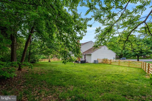 6 WEST CT, Sterling, VA 20165