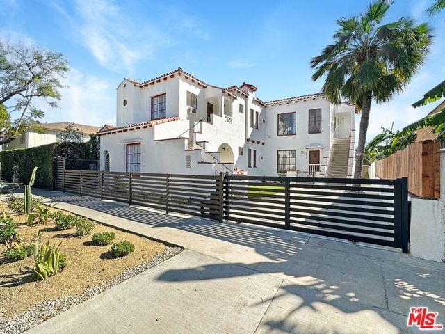 5930 Willoughby Avenue, Hollywood, CA 90038