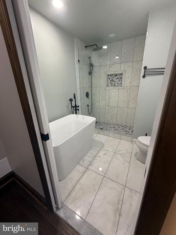 10900 WOODLEAF LN, Great Falls, VA 22066