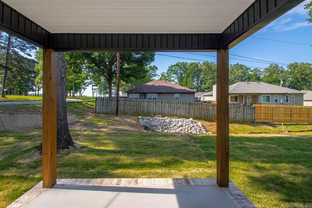 214 Pineview Avenue, Sherwood, AR 72120