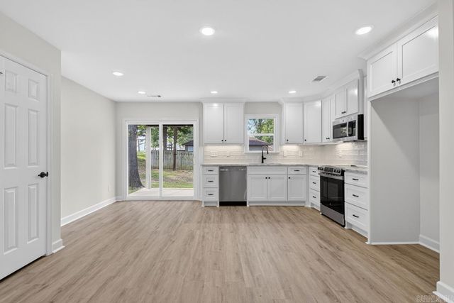 214 Pineview Avenue, Sherwood, AR 72120