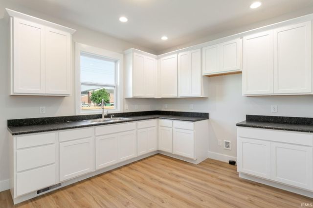 1011 Allen Street, South Bend, IN 46616