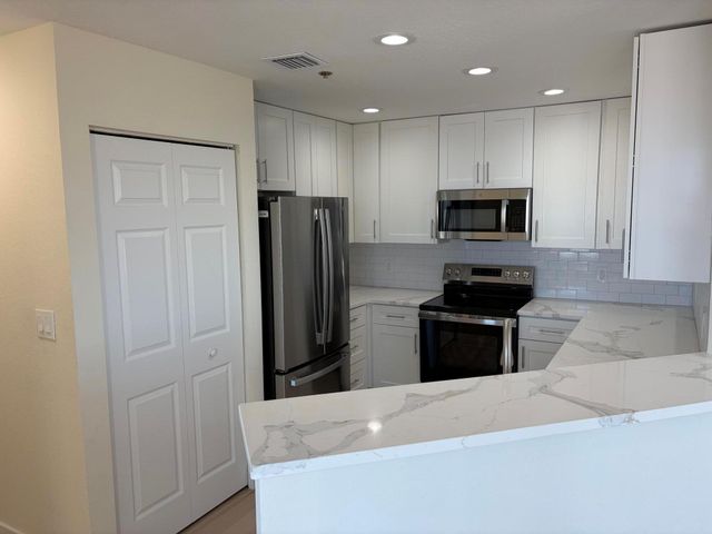 1801 N Flagler Drive 926, West Palm Beach, FL 33407