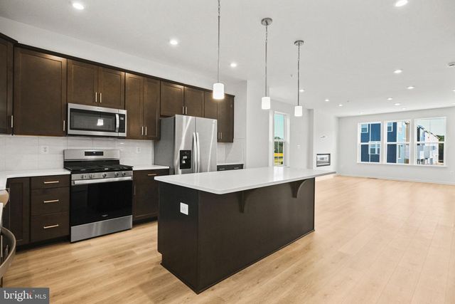8250 LONGFORD RD, Millersville, MD 21108