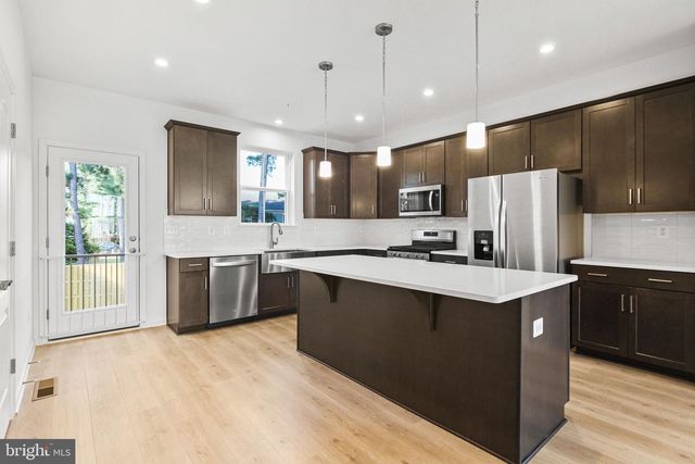 8250 LONGFORD RD, Millersville, MD 21108