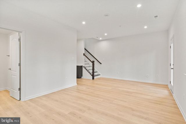8250 LONGFORD RD, Millersville, MD 21108