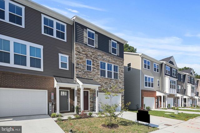 8250 LONGFORD RD, Millersville, MD 21108