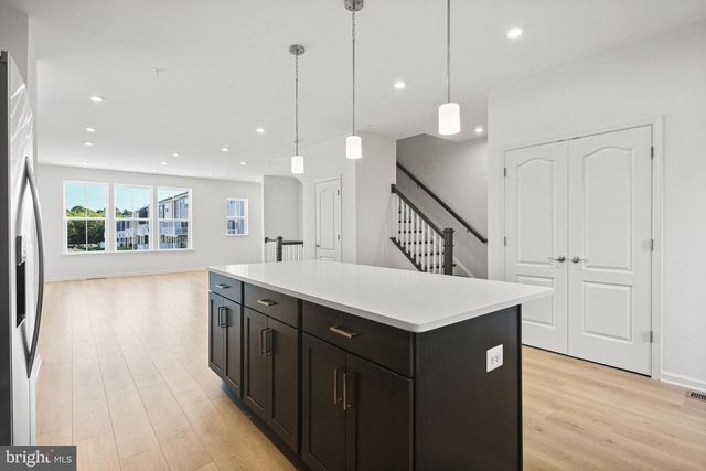 8250 LONGFORD RD, Millersville, MD 21108