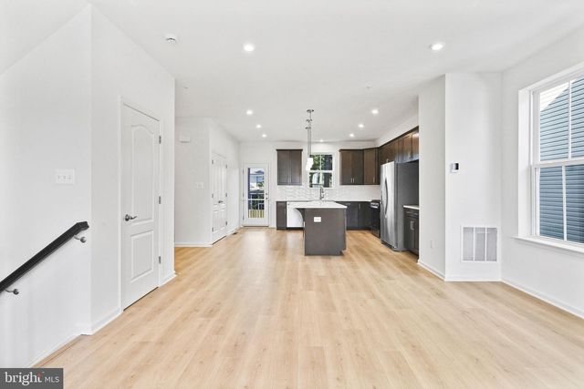 8250 LONGFORD RD, Millersville, MD 21108