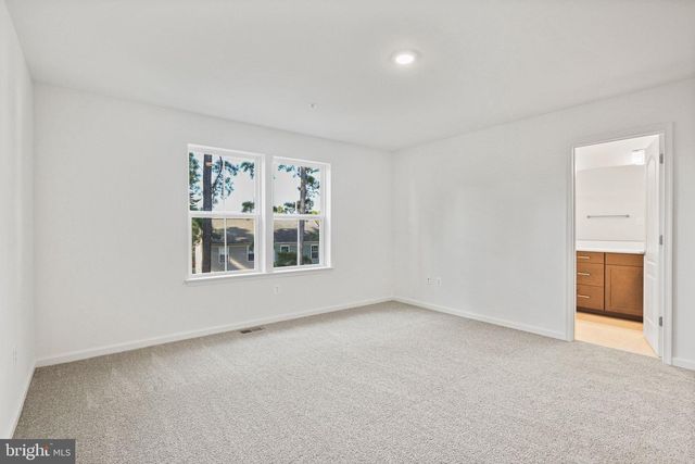 8250 LONGFORD RD, Millersville, MD 21108