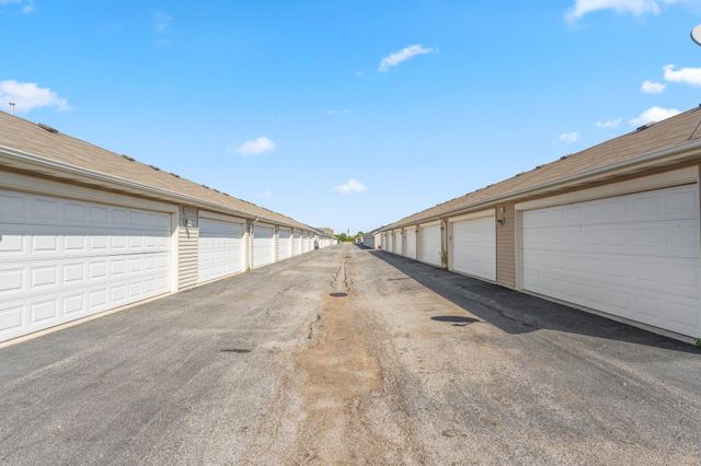 11405 Vermont Place, Crown Point, IN 46307