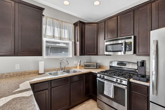 11405 Vermont Place, Crown Point, IN 46307