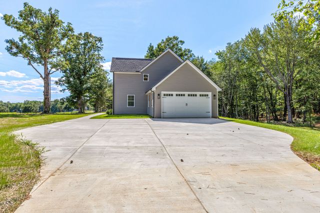 1001 Walnut Grove Rd, Dickson, TN 37055
