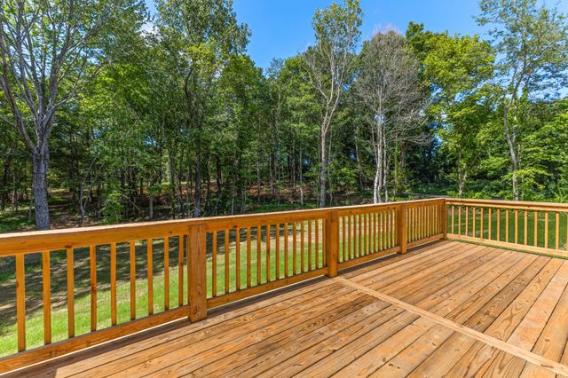 1001 Walnut Grove Rd, Dickson, TN 37055