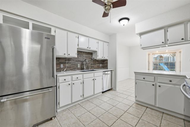 517 Panay Way Drive, Fort Worth, TX 76108