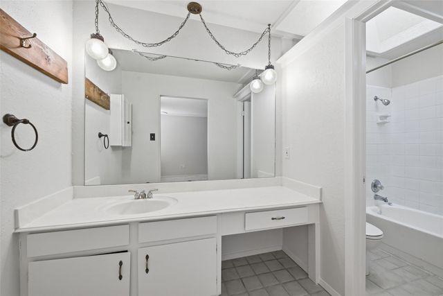 517 Panay Way Drive, Fort Worth, TX 76108