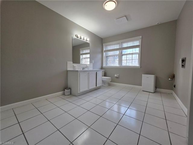 157 Woodbriar Road, Winston-salem, NC 27106