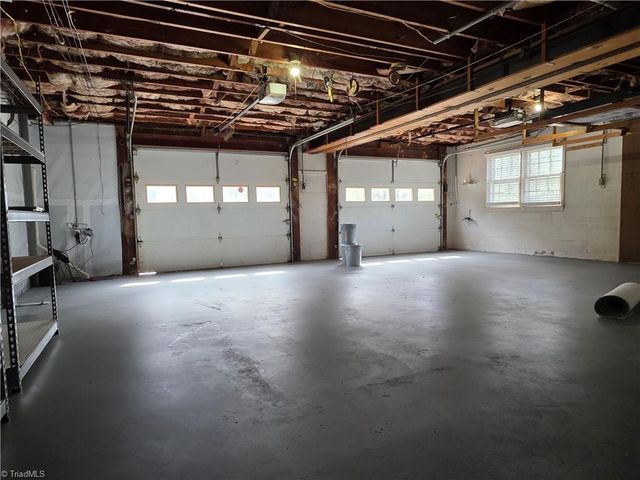 157 Woodbriar Road, Winston-salem, NC 27106